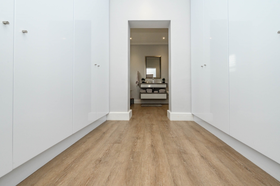 4 Bedroom Property for Sale in Summerstrand Eastern Cape